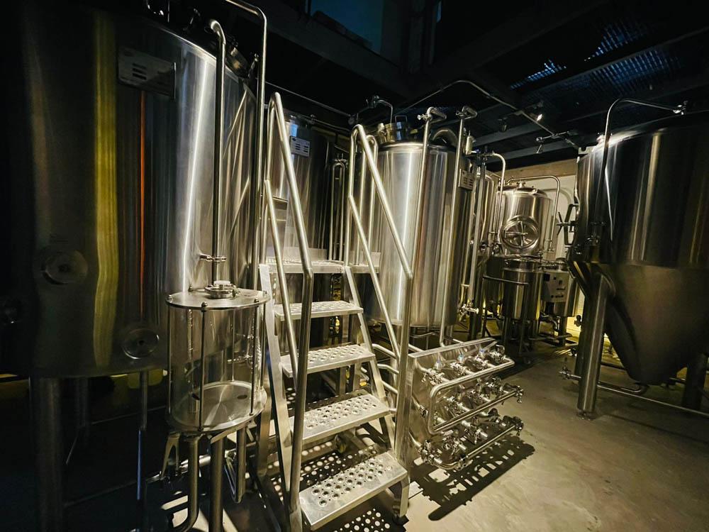 <b>YamBak BrewW in Puerto Vallarta Mexico-5bbl brewery equipment made by Tiantai</b>